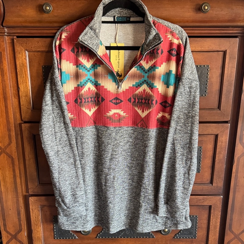 Cozy Aztec Patterned Women's Sweatshirt